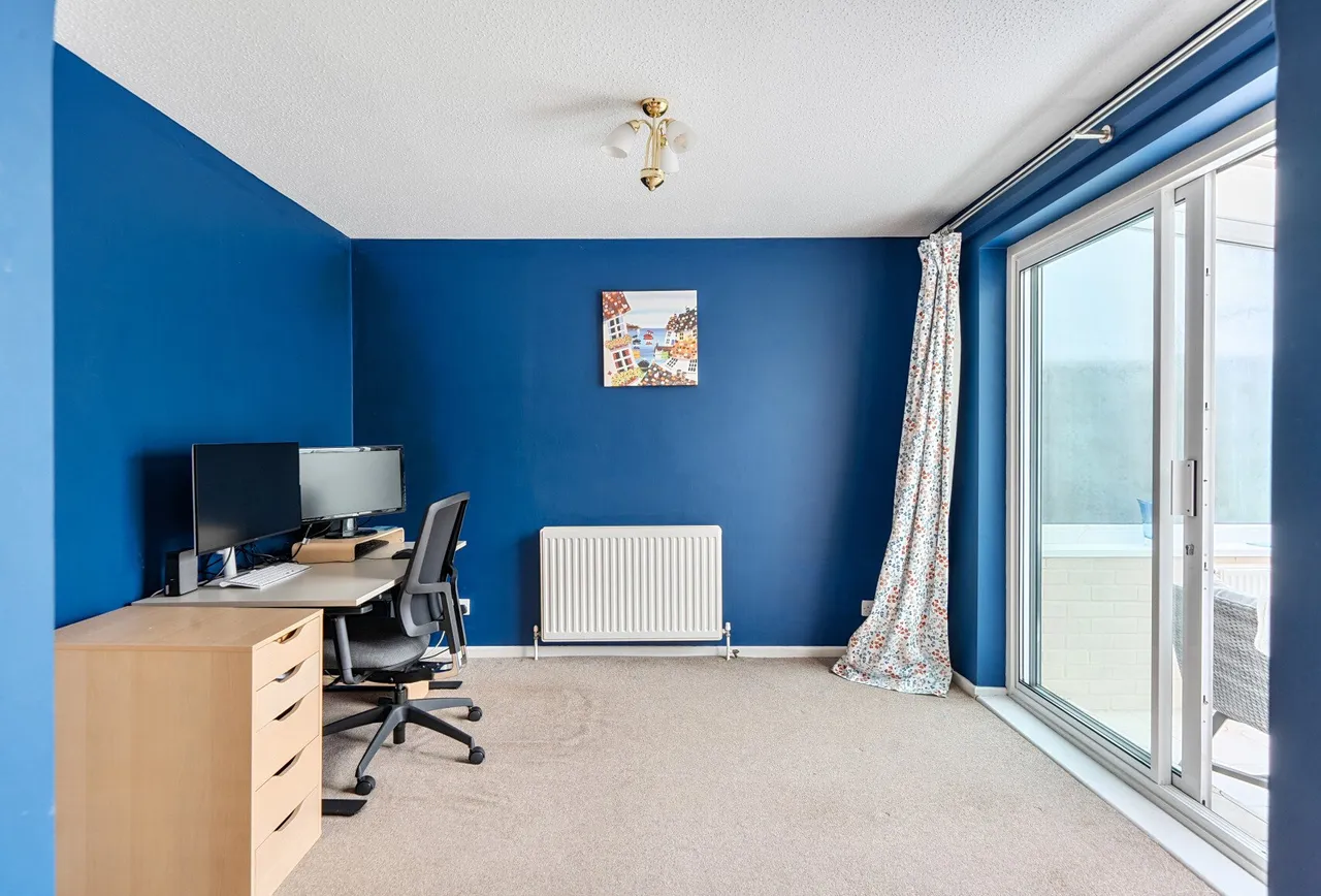 Stephens Drive, Gloucestershire, Barrs Court, BS30 7AA, photo 5