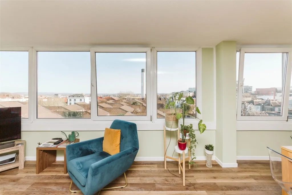 3 bed flat for sale — Flat 219, High Kingsdown, Kingsdown, Bristol, BS2 8DG