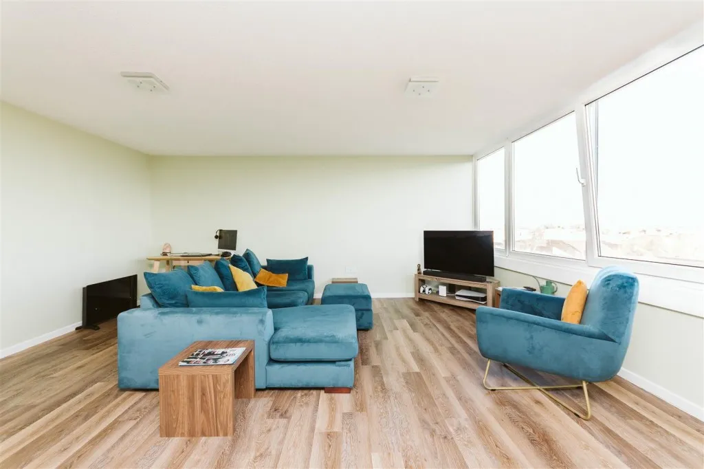 Flat 219, High Kingsdown, Kingsdown, Bristol, BS2 8DG, photo 6