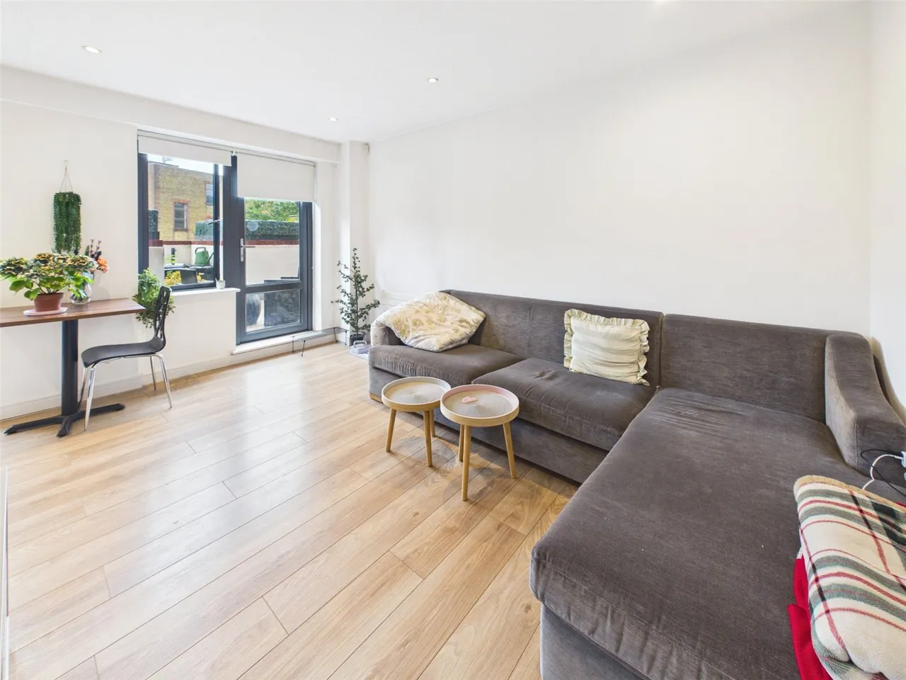 2 bed flat to rent, London Road, Twickenham, TW1