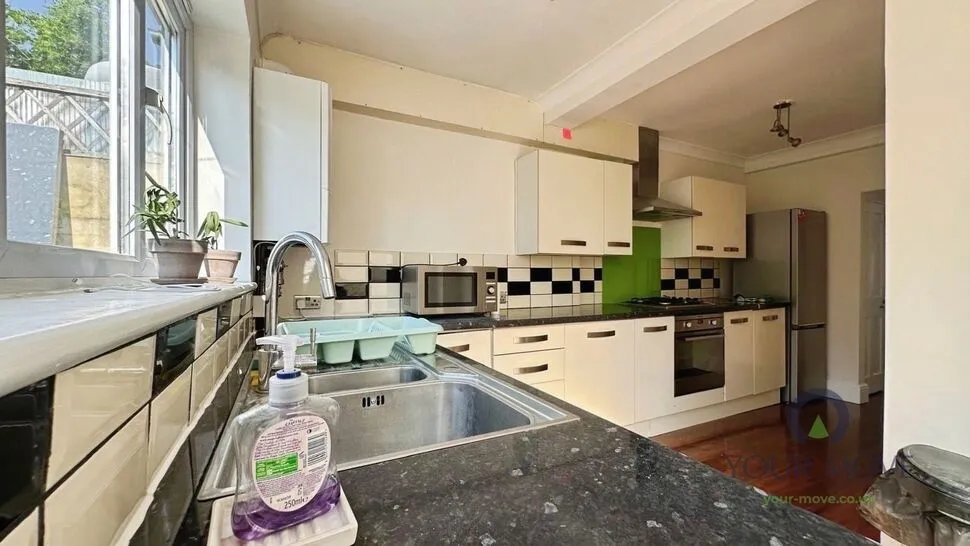 McLeod Road, London, SE2, photo 6