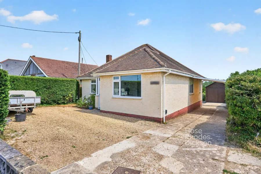 3 bed house for sale, Cowes Road, Newport, PO30