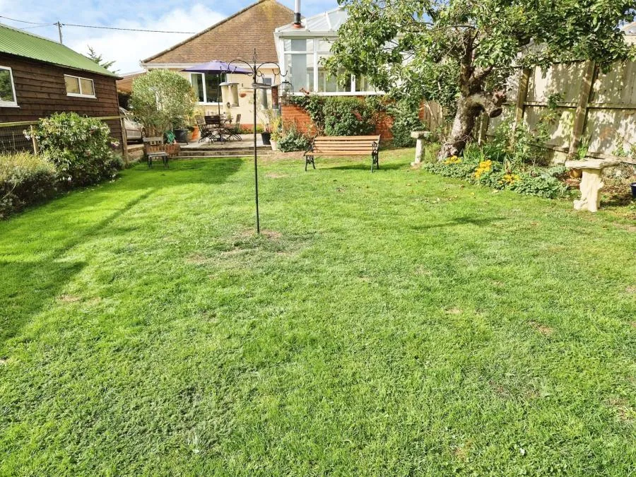 Cowes Road, Newport, PO30, photo 18