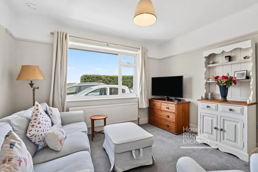 Cowes Road, Newport, PO30, photo 2