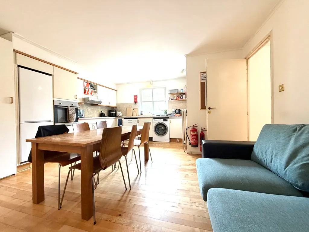 Queen Of Denmark Court Surrey Quays, SE16 7TB, photo 4