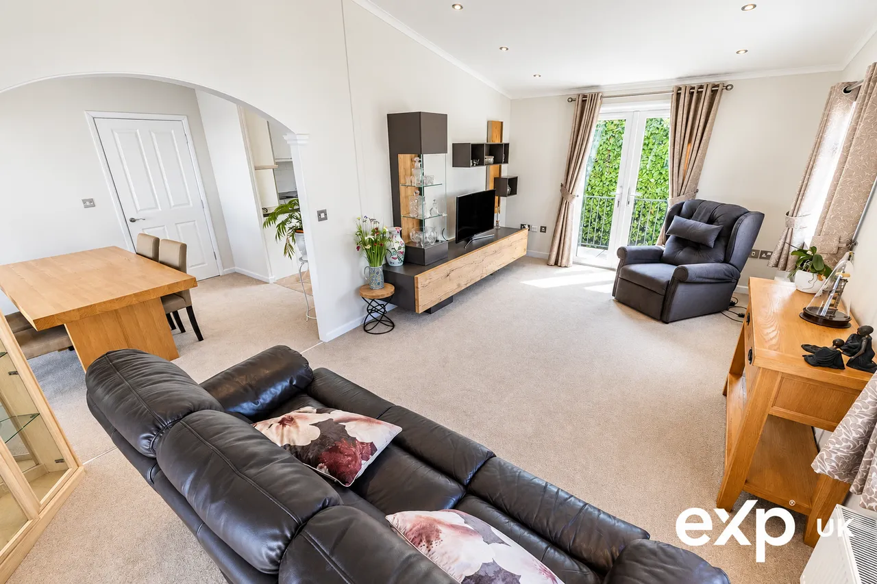 Fairfield Park, Ollerton, NG22, photo 4