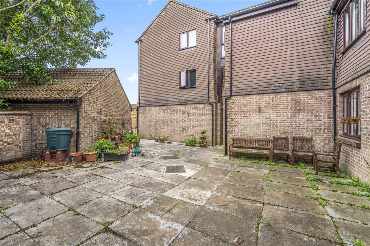 Stanford Close, Hampton, TW12 3XZ, photo 9