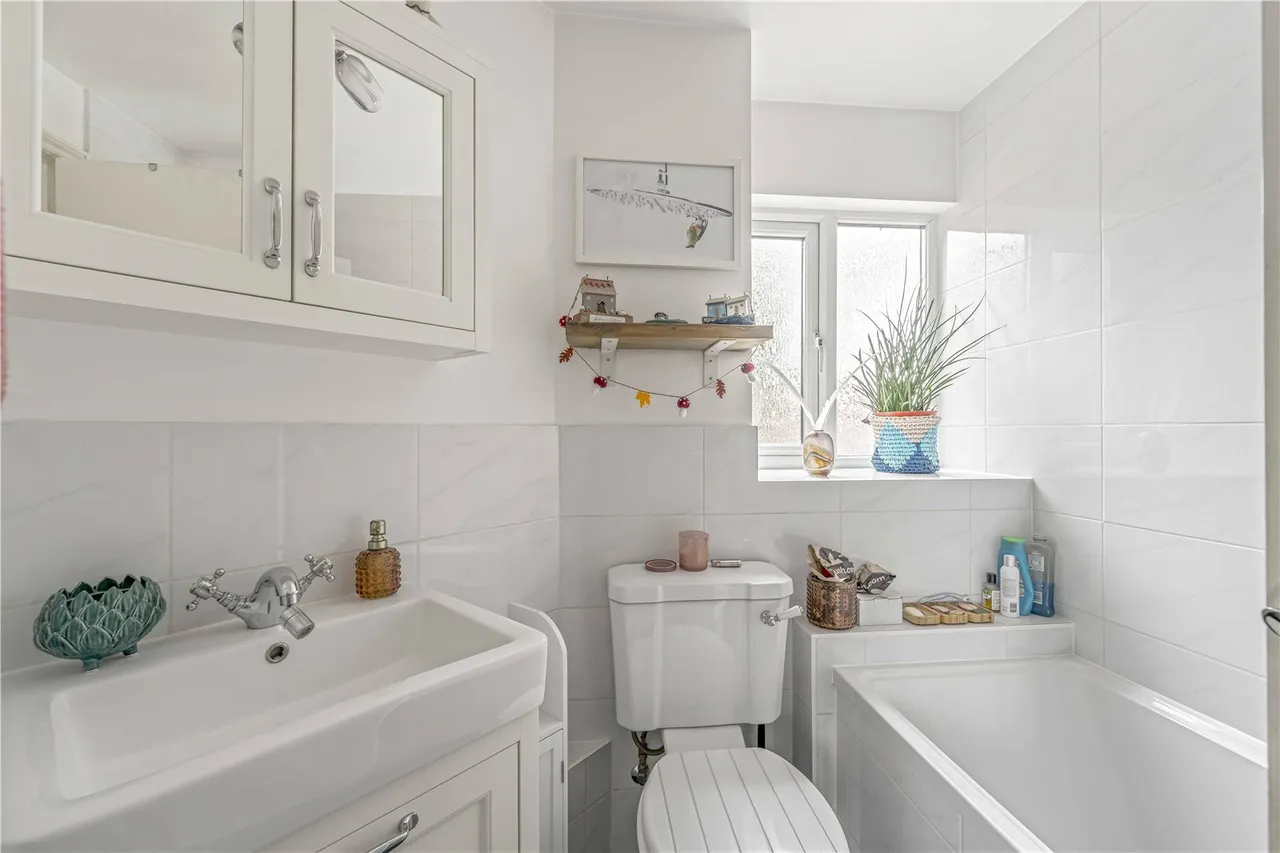 Stanford Close, Hampton, TW12 3XZ, photo 7
