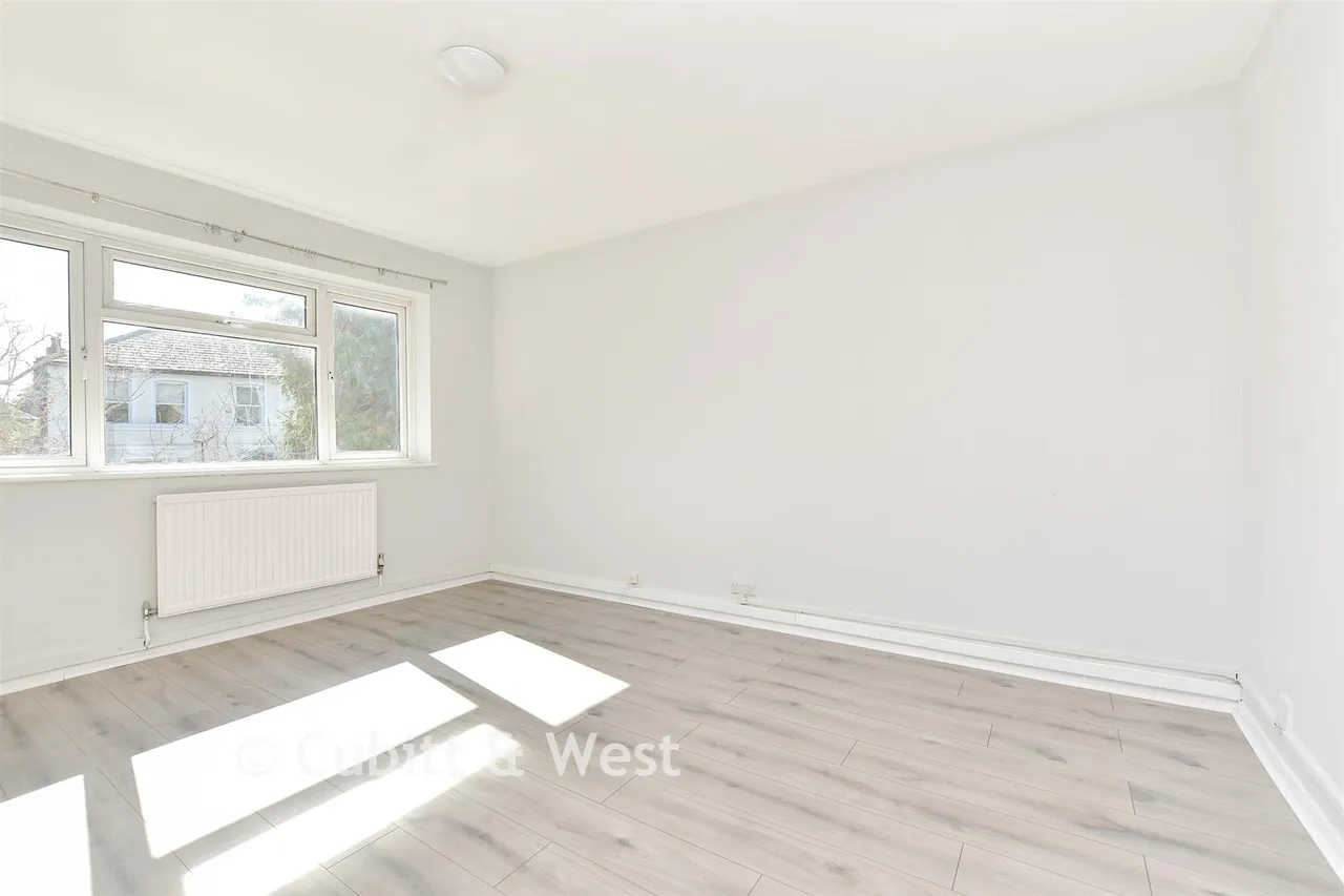 Ross Road, Wallington, SM6, photo 13