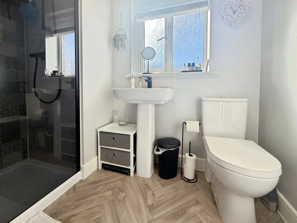 Ryton NE40 3DA, NE40, photo 17