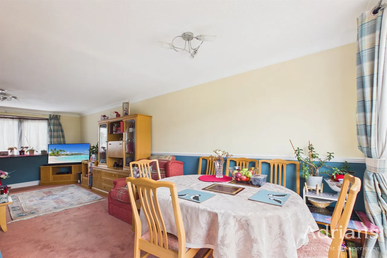 Petunia Crescent, Springfield, CM1, photo 12