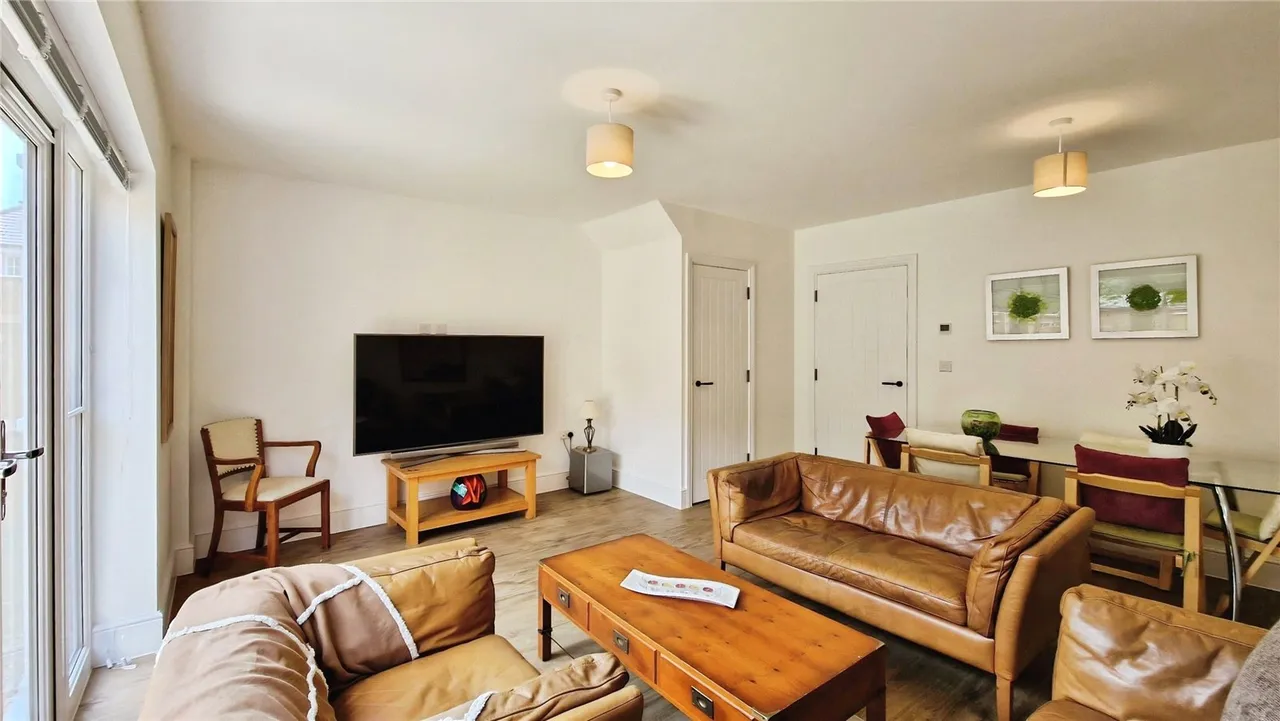Assheton Croft, Binfield, Bracknell, Berkshire, RG42 5HQ, photo 2