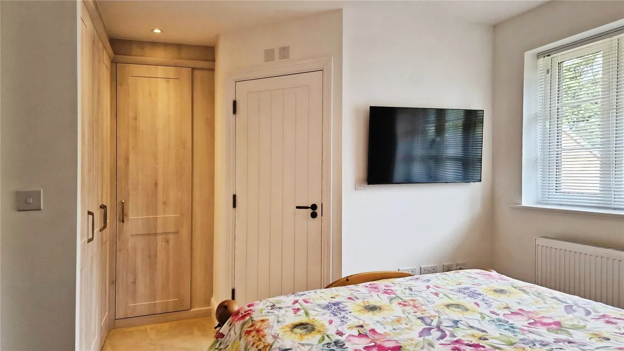 Assheton Croft, Binfield, Bracknell, Berkshire, RG42 5HQ, photo 8