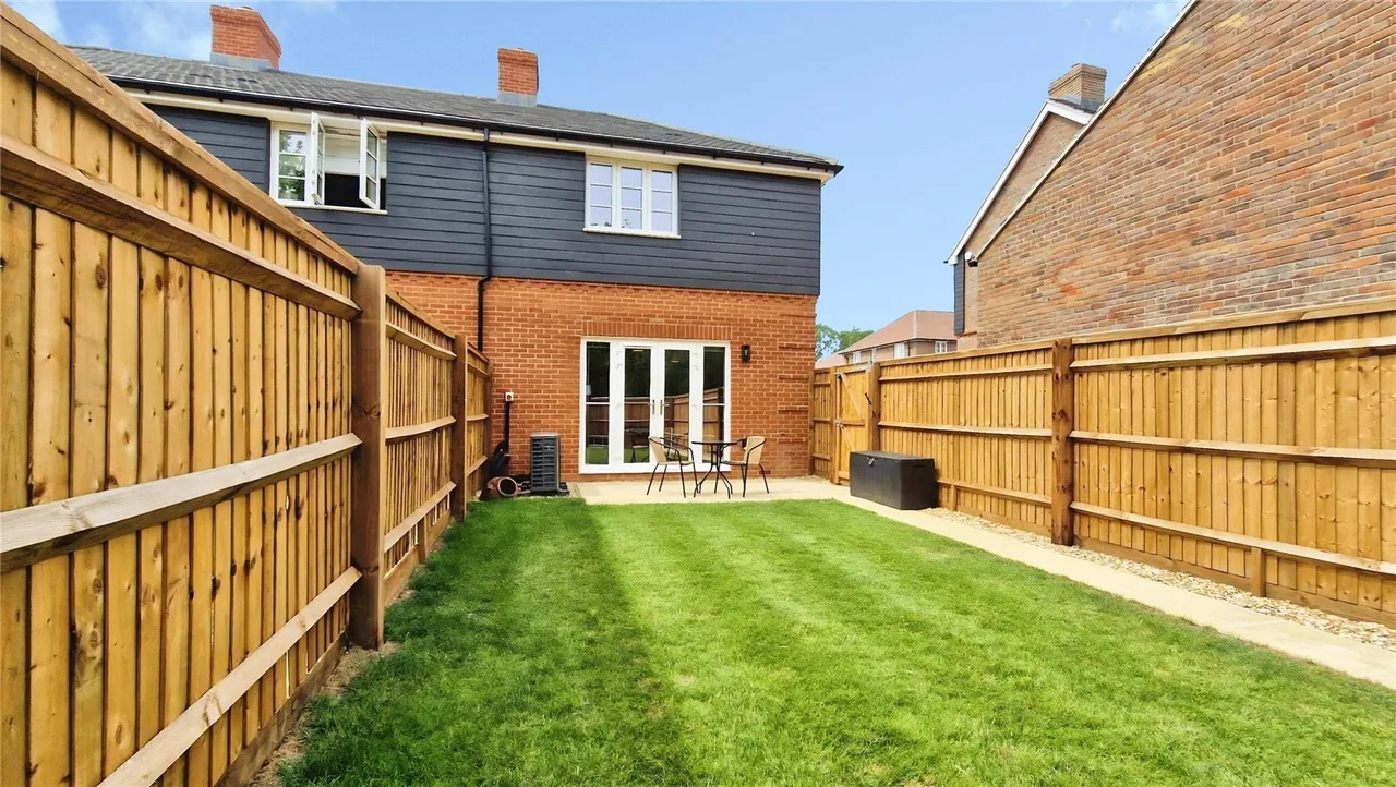Assheton Croft, Binfield, Bracknell, Berkshire, RG42 5HQ, photo 15
