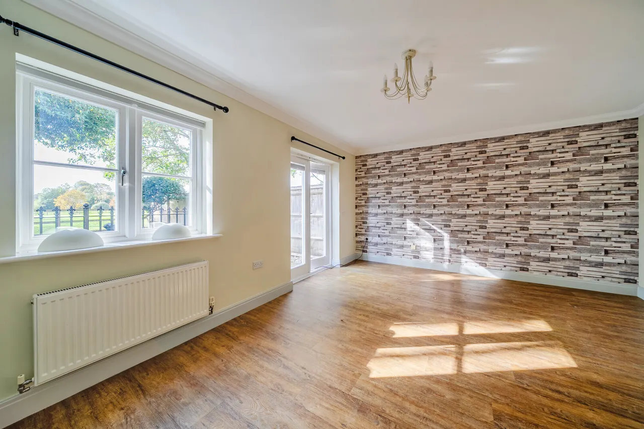 Clement Court, Chawton, GU34, photo 3