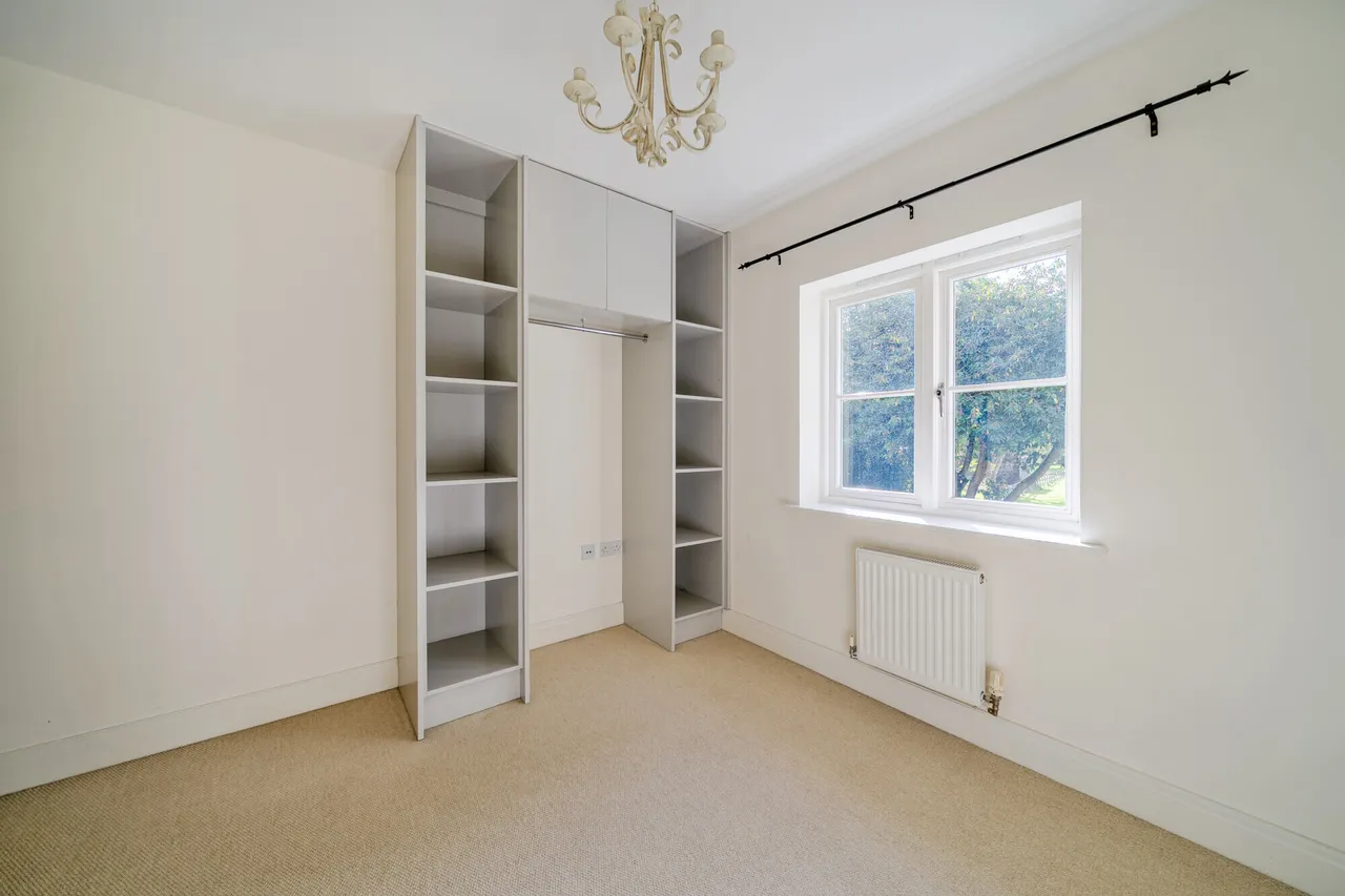 Clement Court, Chawton, GU34, photo 9
