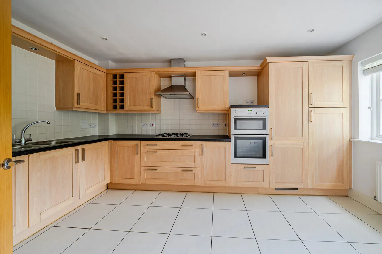 Clement Court, Chawton, GU34, photo 4