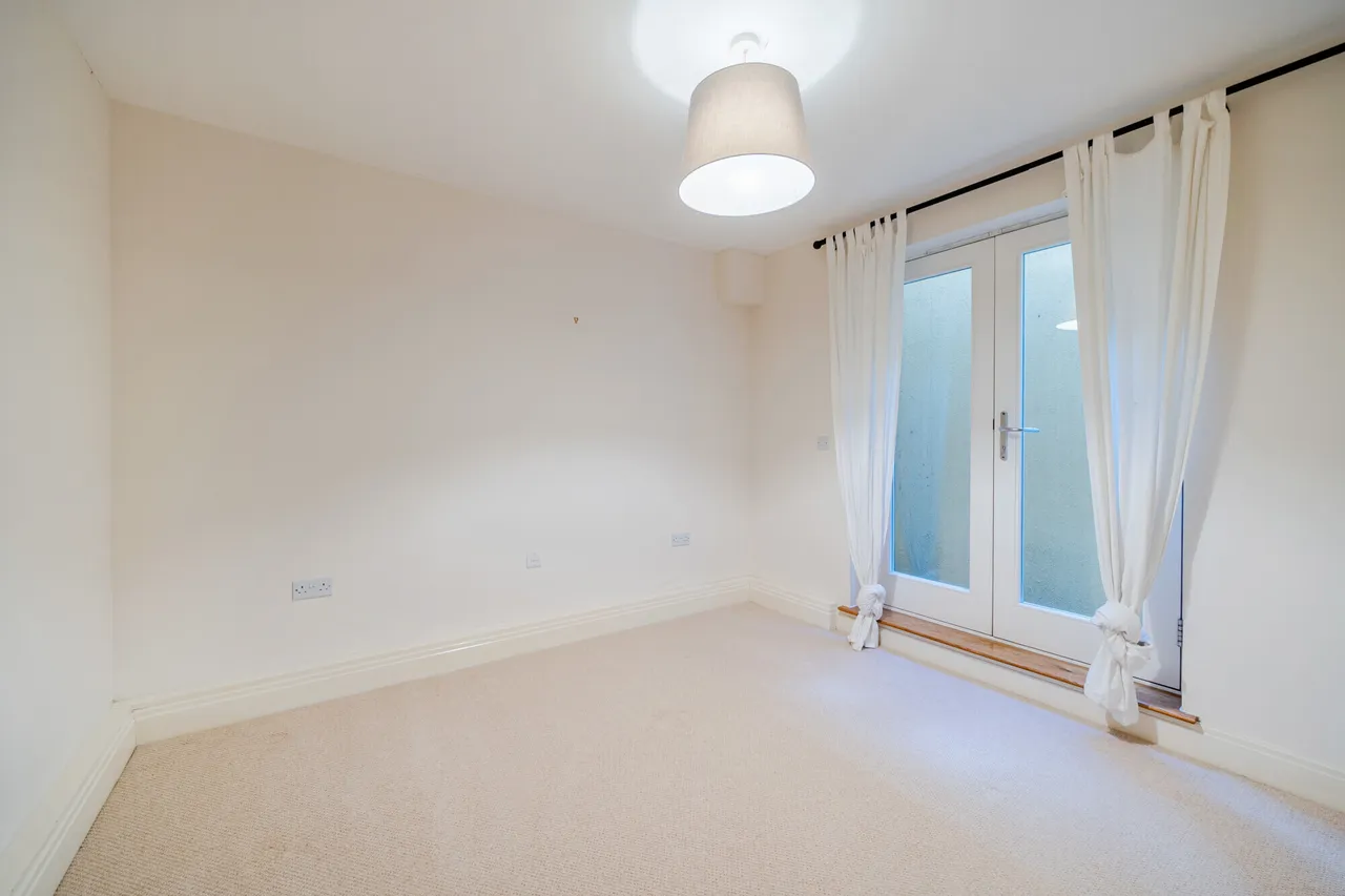 Clement Court, Chawton, GU34, photo 14