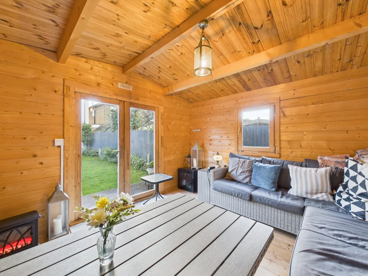 Ashford, Surrey, photo 15