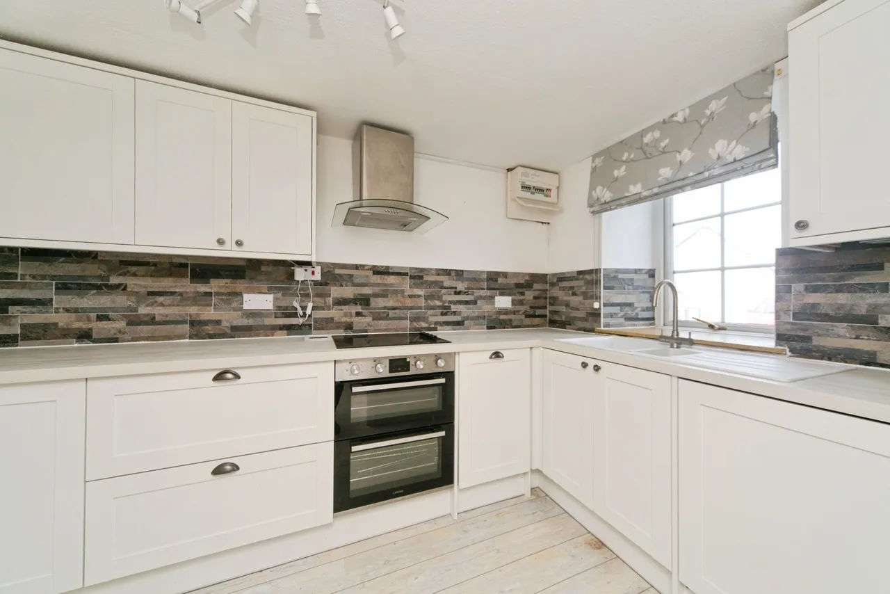 Pen Y Bryn Road, Llanfairfechan, LL33, photo 4