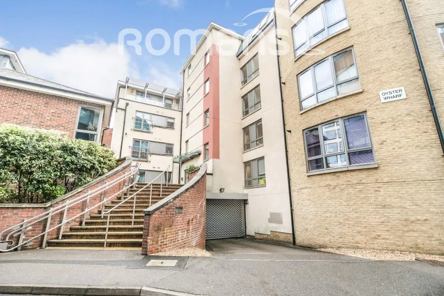 1 bed flat to rent, Oyster Wharf, Crane Wharf, RG1