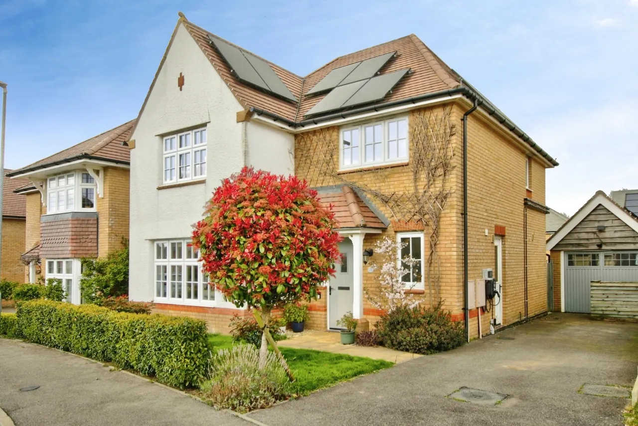 4 bed house for sale, Admiral Way, Tonbridge, TN12