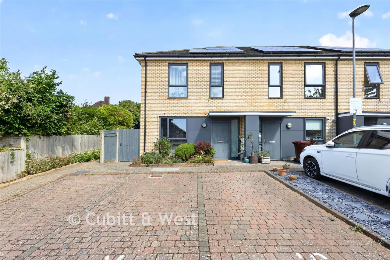 3 bed house for sale, Prinsted Gardens, Southbourne, PO10