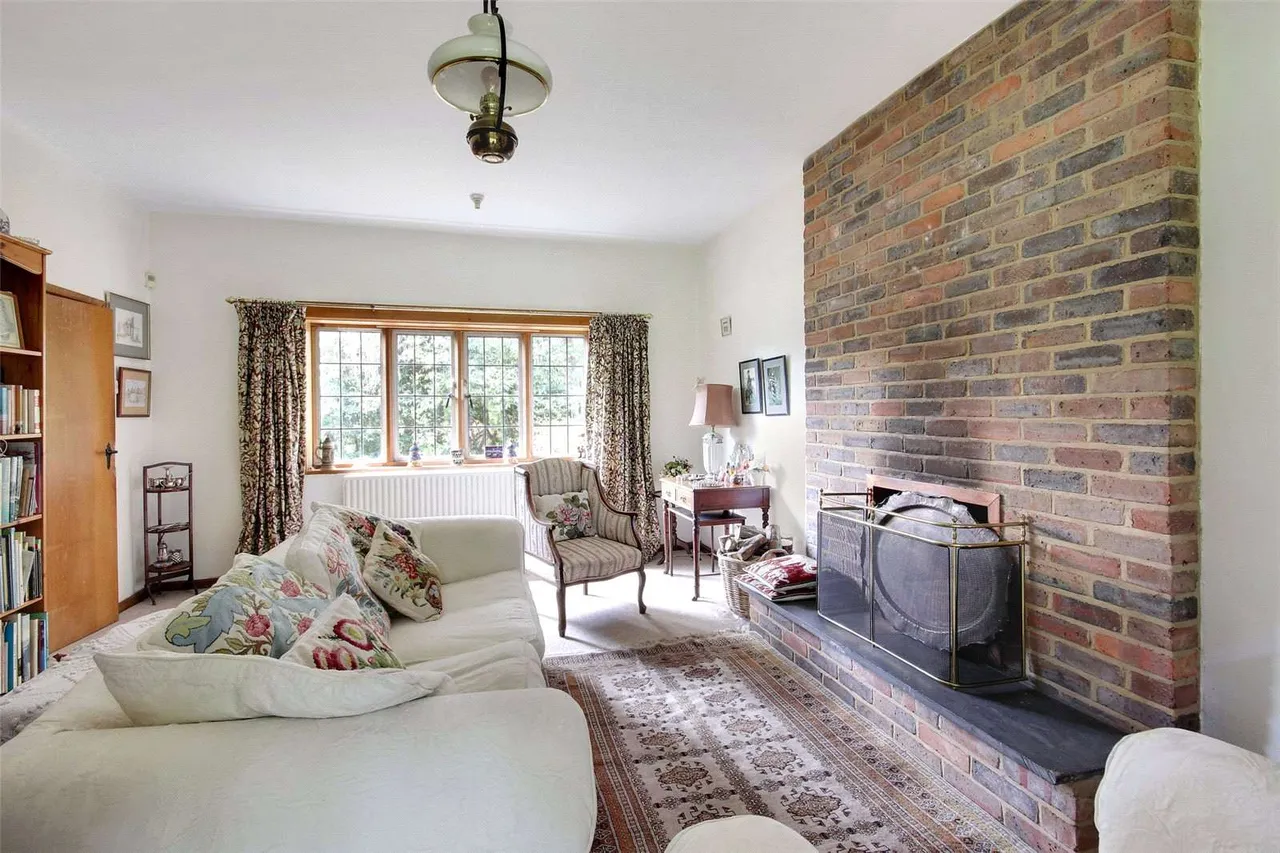 Earlsdown, Dallington, Heathfield, East Sussex, TN21 9JE, photo 2