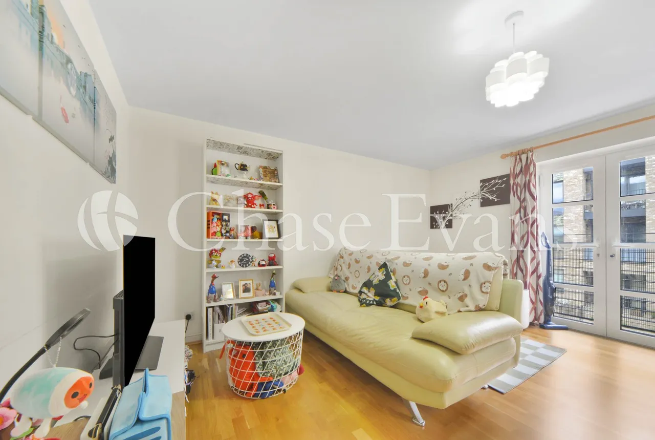 2 bed flat for sale — Langbourne Place, Isle Of Dogs, London, E14