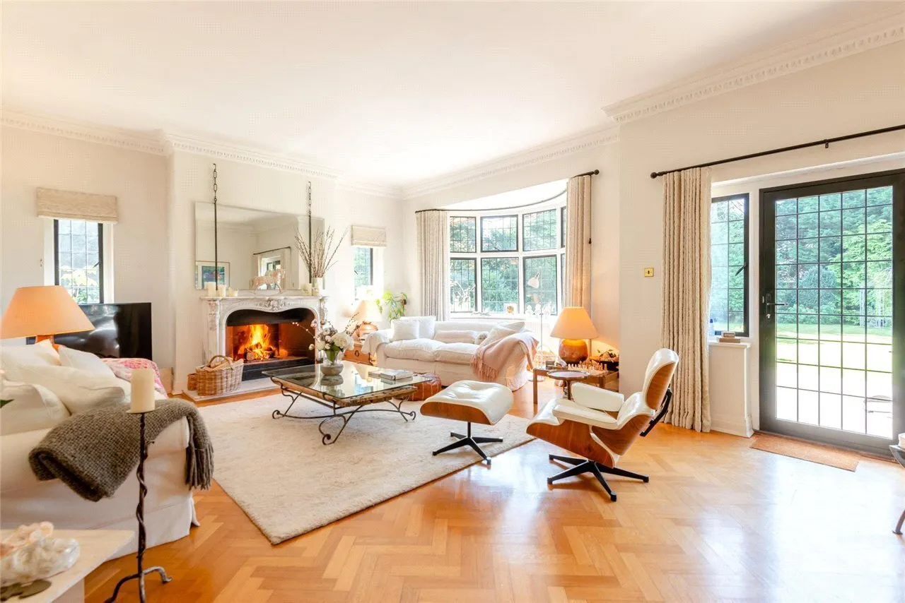 Coombe Wood Road, Kingston upon Thames, KT2, photo 3