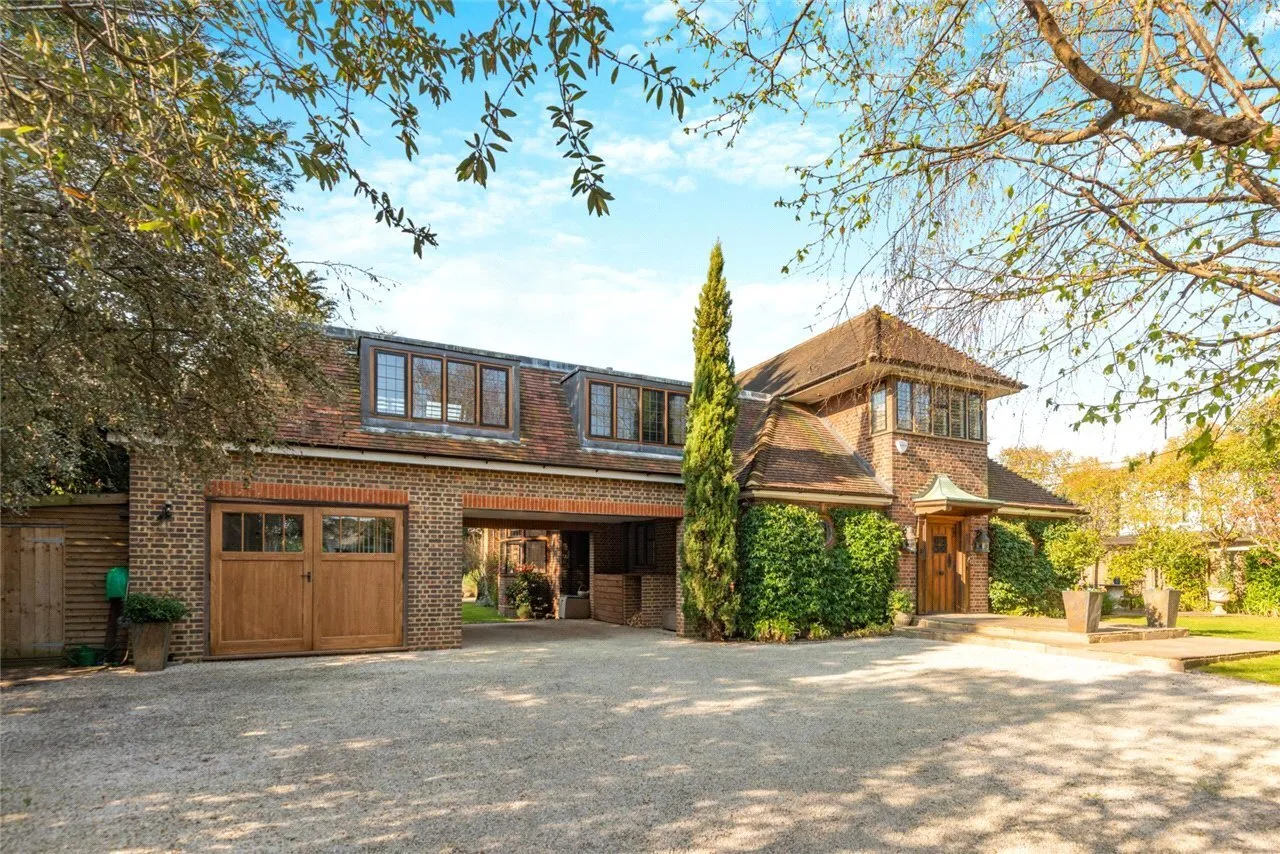 5 bed house for sale, Coombe Wood Road, Kingston upon Thames, KT2