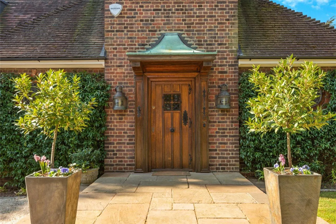 Coombe Wood Road, Kingston upon Thames, KT2, photo 6