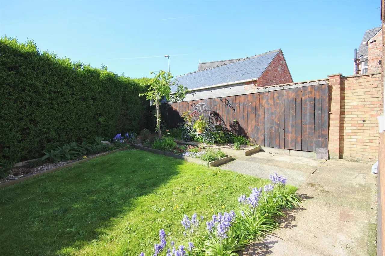 82 East Street, Leven, photo 17