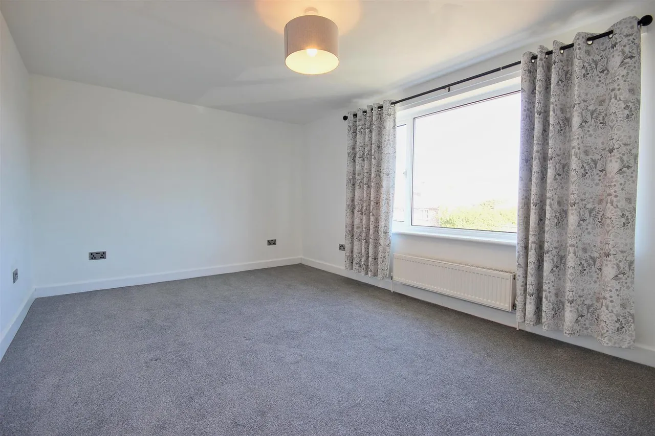 82 East Street, Leven, photo 15