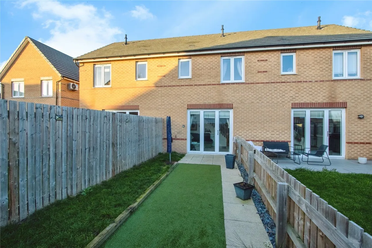Staithes Drive, Wakefield, West Yorkshire, WF1, photo 4