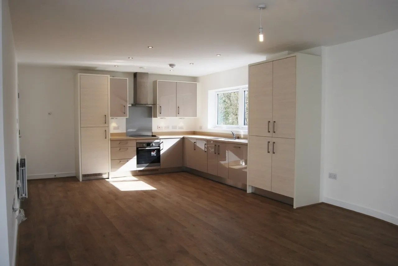 Sovereign Way, Tonbridge, photo 2
