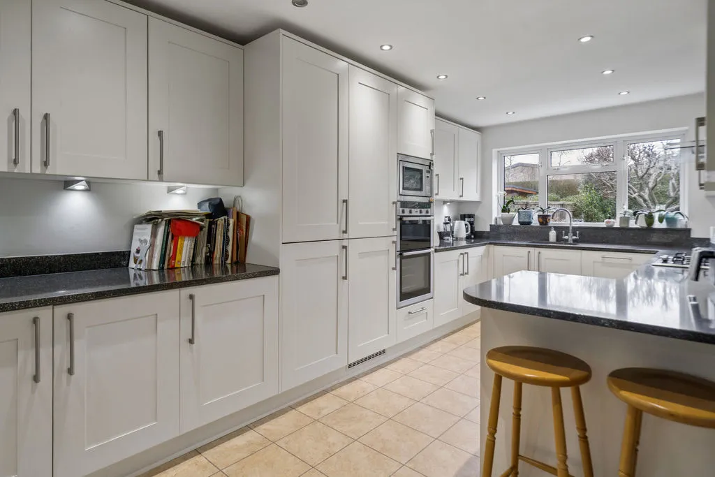River Park Drive, Marlow SL7 1QT, photo 7