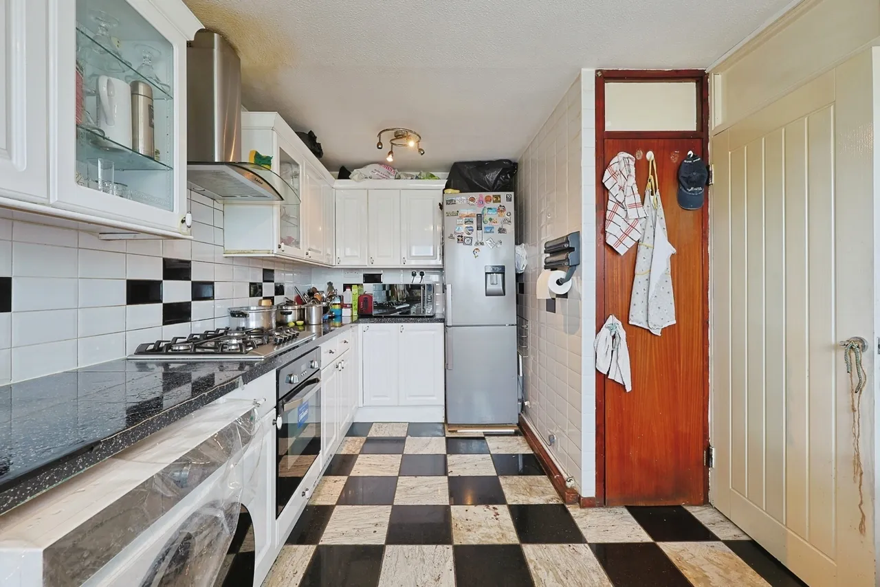 Yelverton Road, London, SW11, photo 12