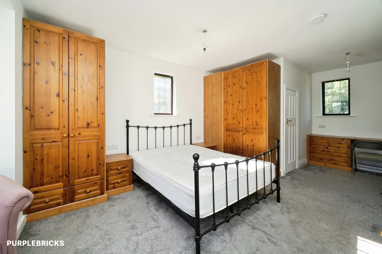 Queens Avenue, Feltham, TW13, photo 20