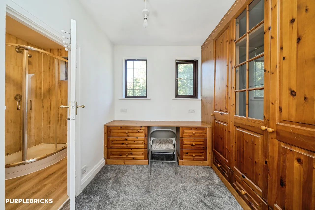 Queens Avenue, Feltham, TW13, photo 21