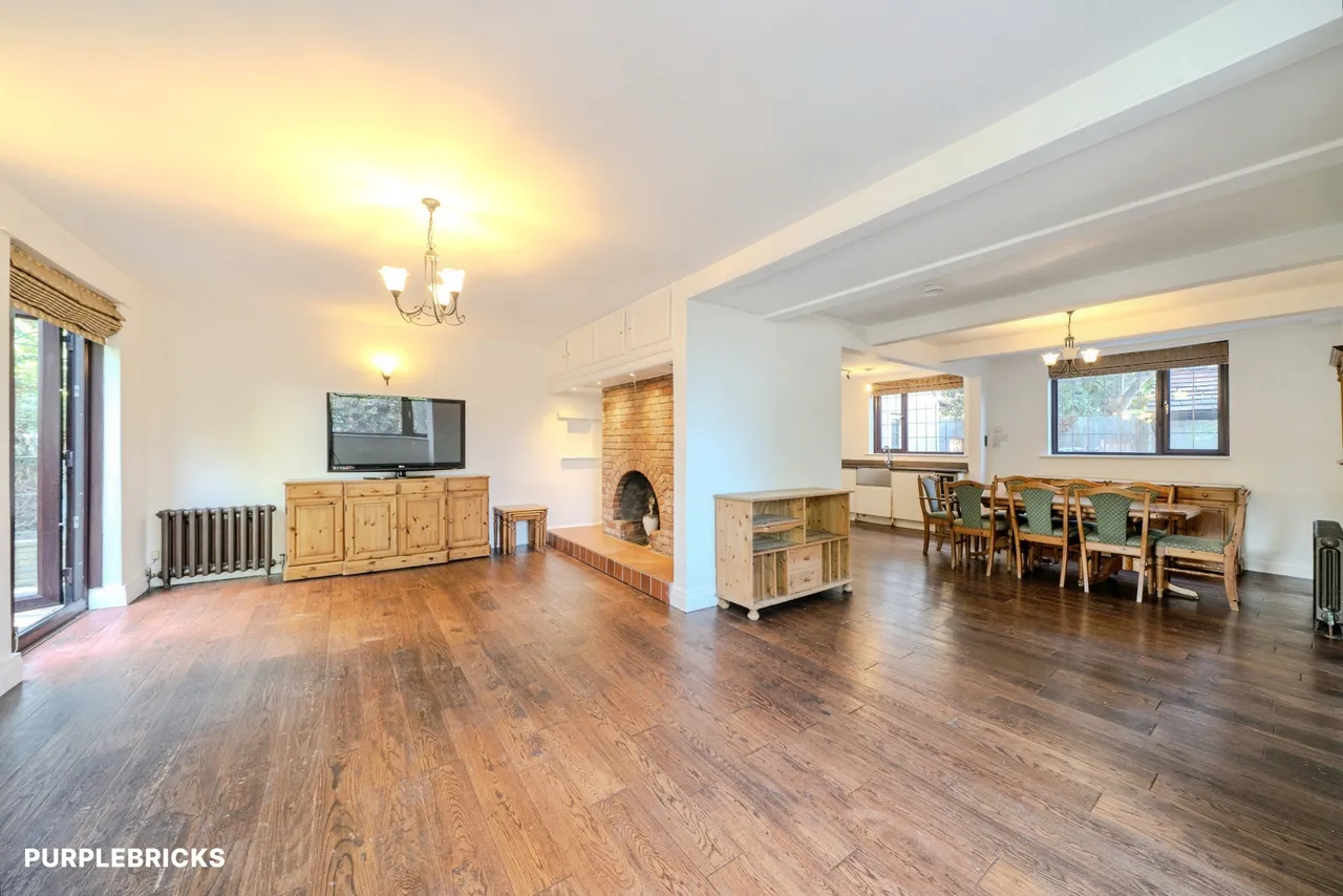 Queens Avenue, Feltham, TW13, photo 3