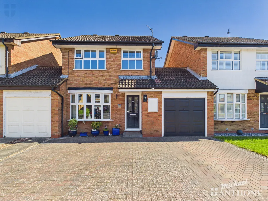 3 bed house for sale — Patrick Way, Aylesbury, HP21 9XH