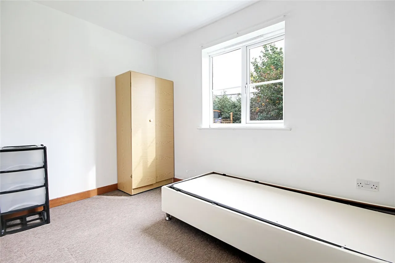 Rossmore Close, Enfield, photo 5