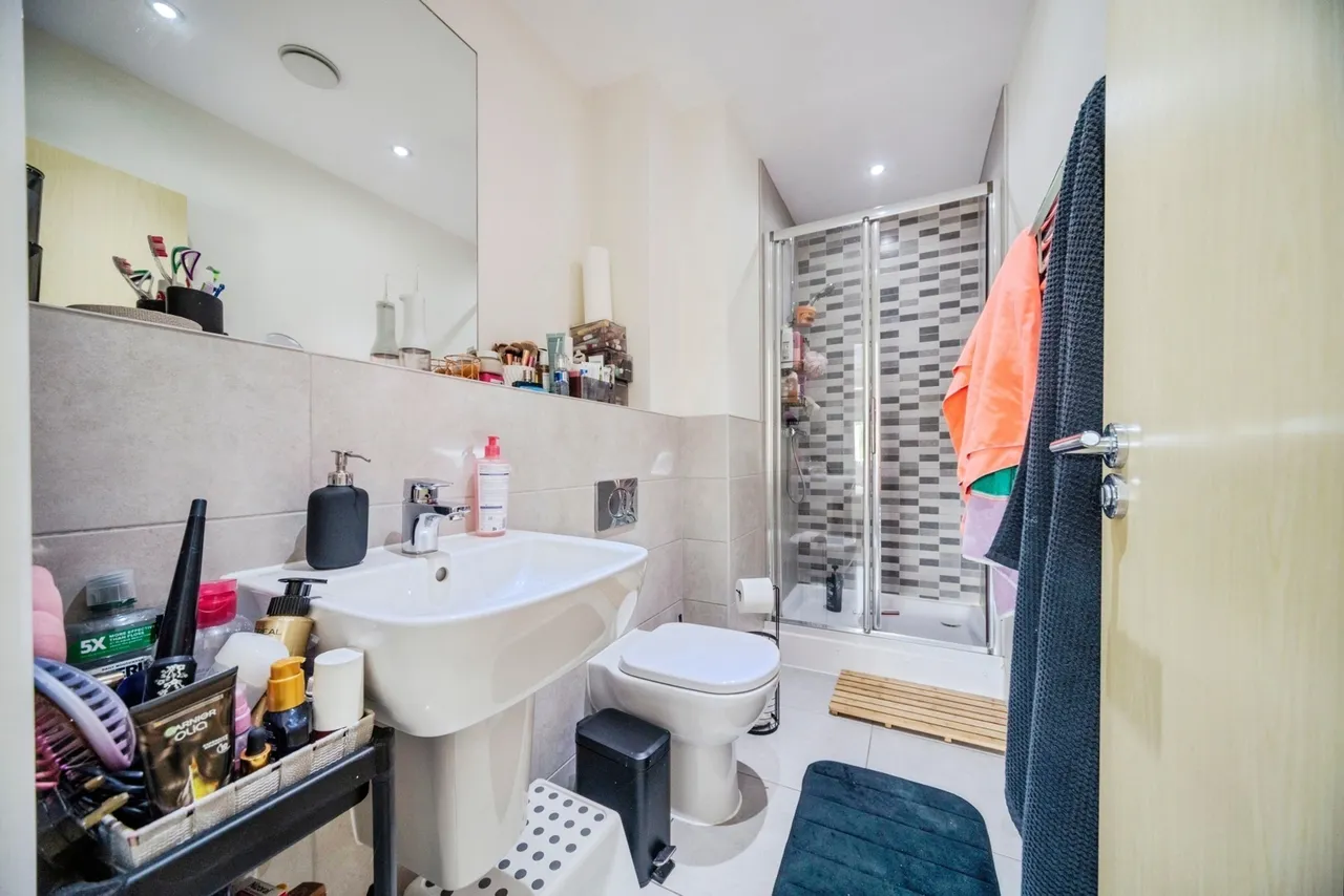 Aylesbury Street, Bletchley, Milton Keynes, Buckinghamshire, MK2, photo 14