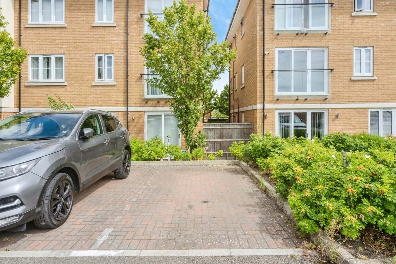 Aylesbury Street, Bletchley, Milton Keynes, Buckinghamshire, MK2, photo 18