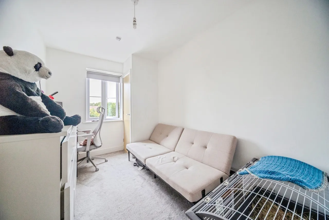 Aylesbury Street, Bletchley, Milton Keynes, Buckinghamshire, MK2, photo 16