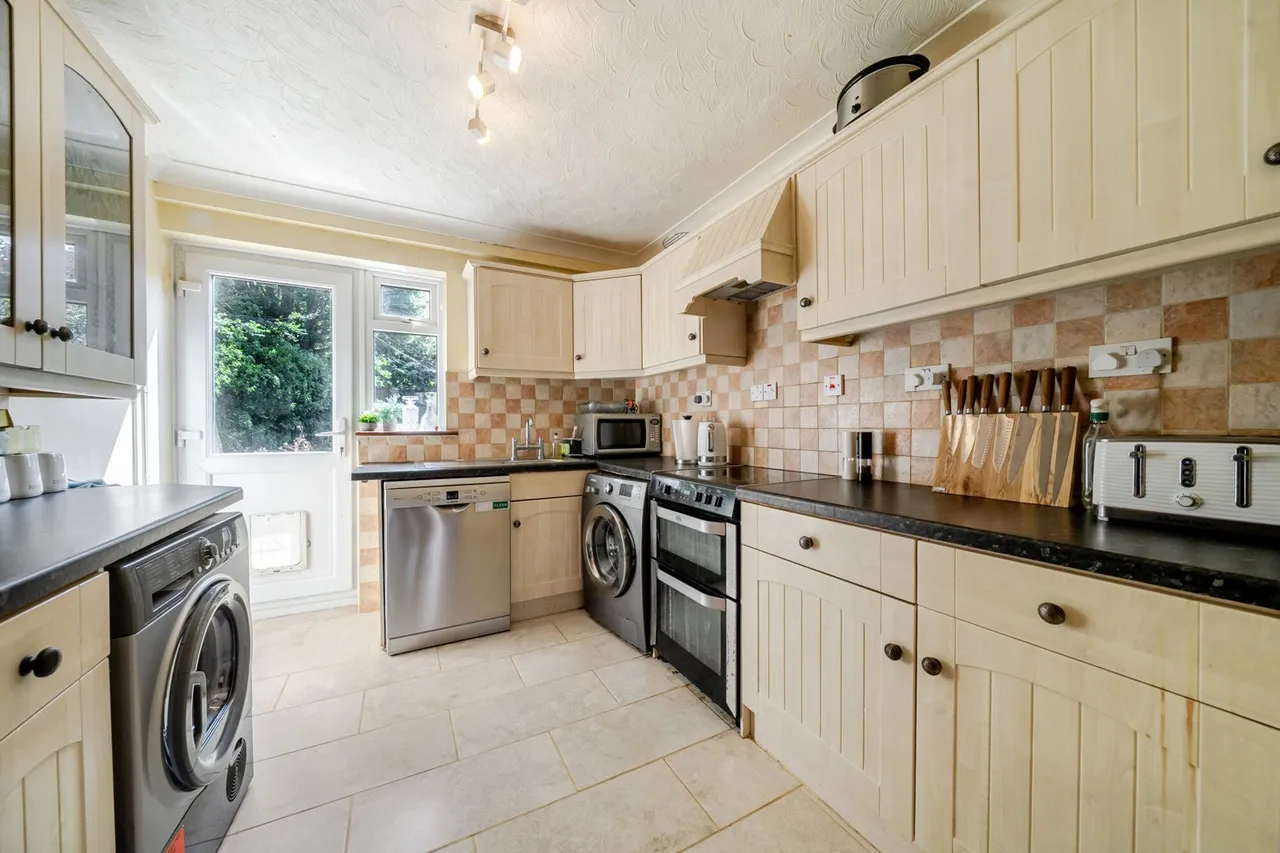 Cerne Road, Kent, DA12, photo 3