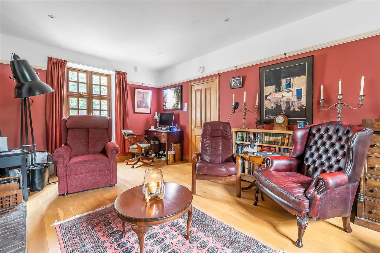 Linden Road, Leatherhead, KT22, photo 23