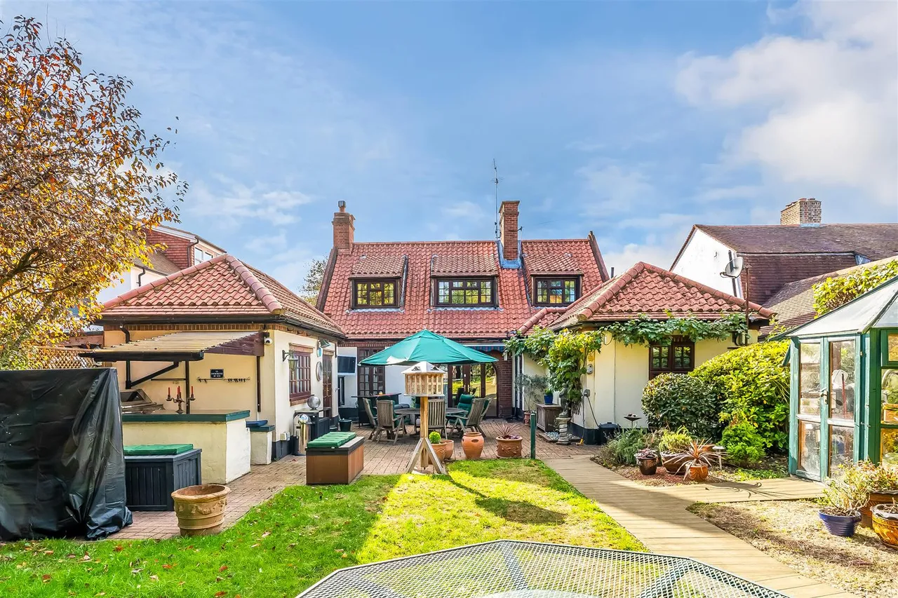 Linden Road, Leatherhead, KT22, photo 8