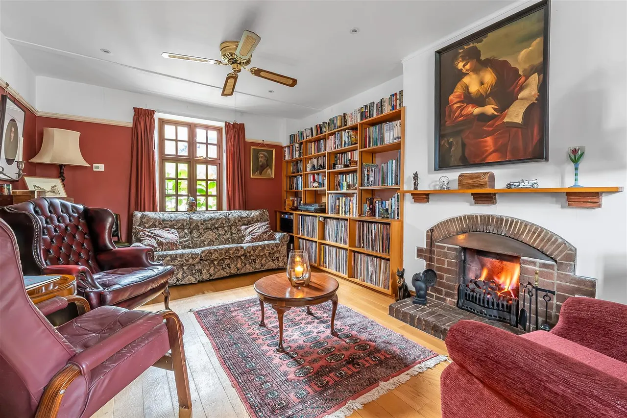 Linden Road, Leatherhead, KT22, photo 6